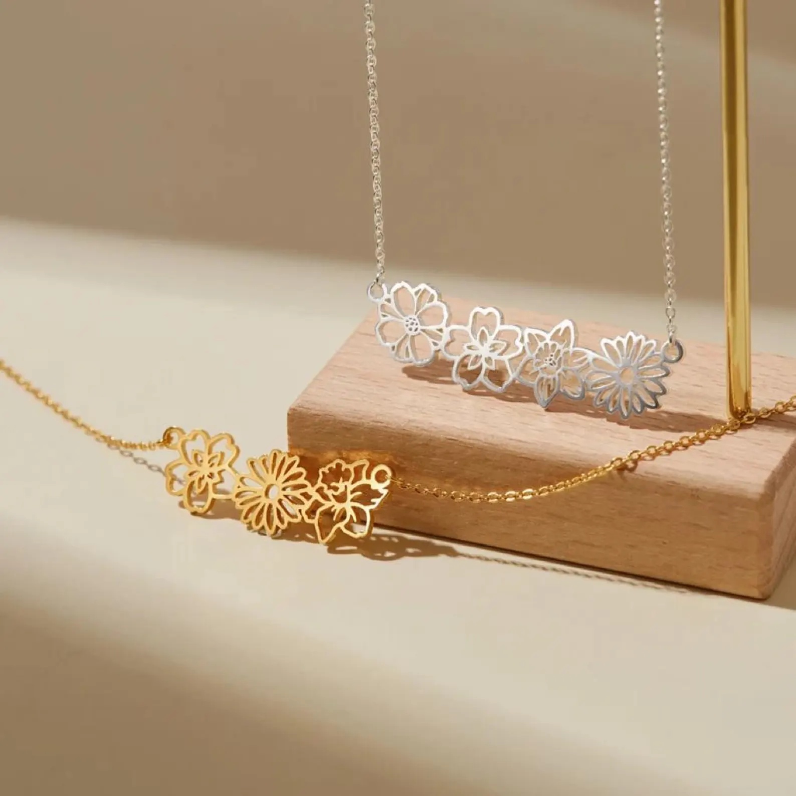 Amaxer Kalung Bunga Beberapa K - Birth Flower Necklace ulasan dan harga